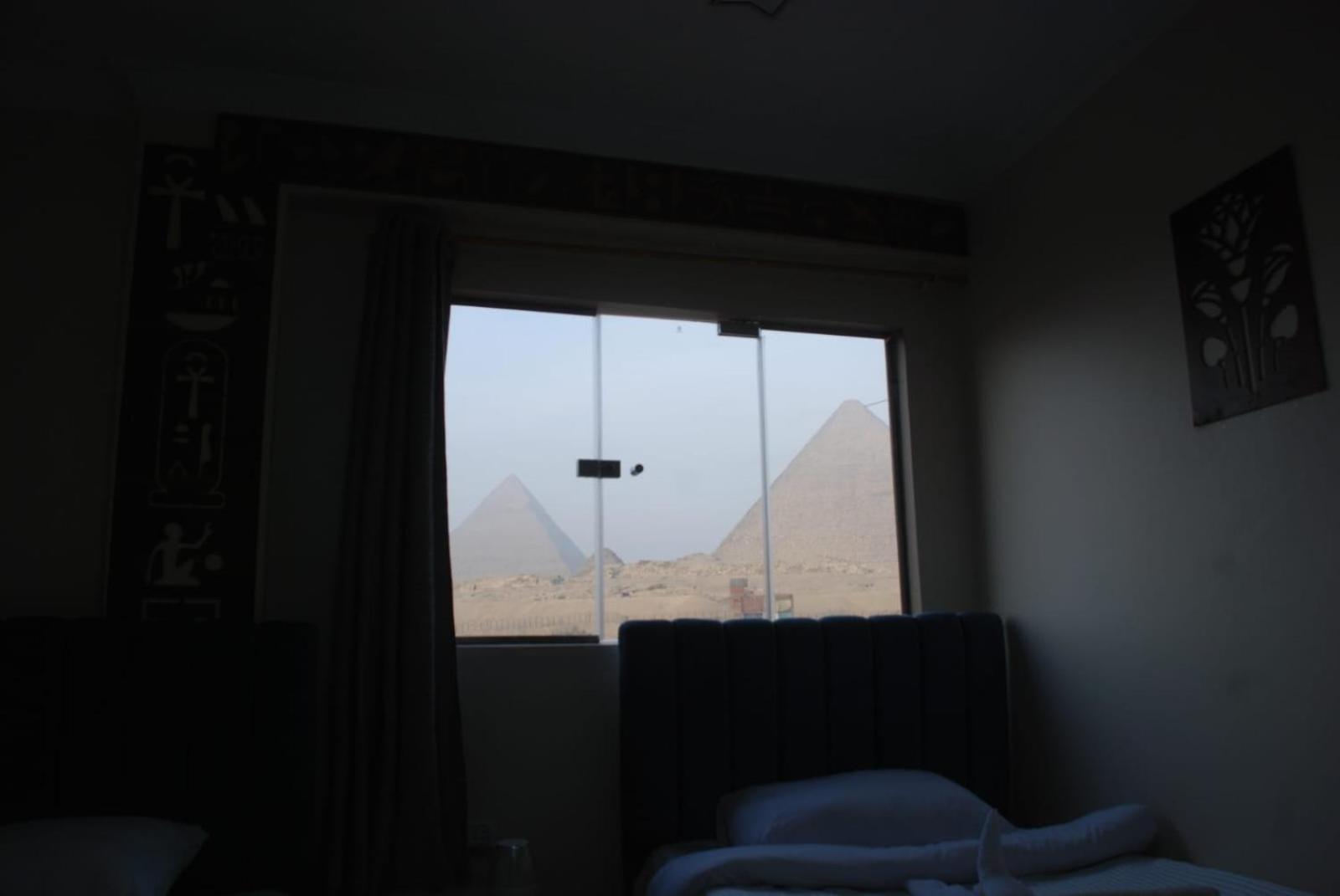 Pyramids Show Hotel Kafret el-Gabal Extérieur photo