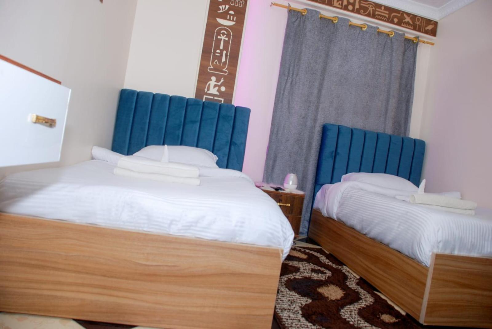 Pyramids Show Hotel Kafret el-Gabal Extérieur photo